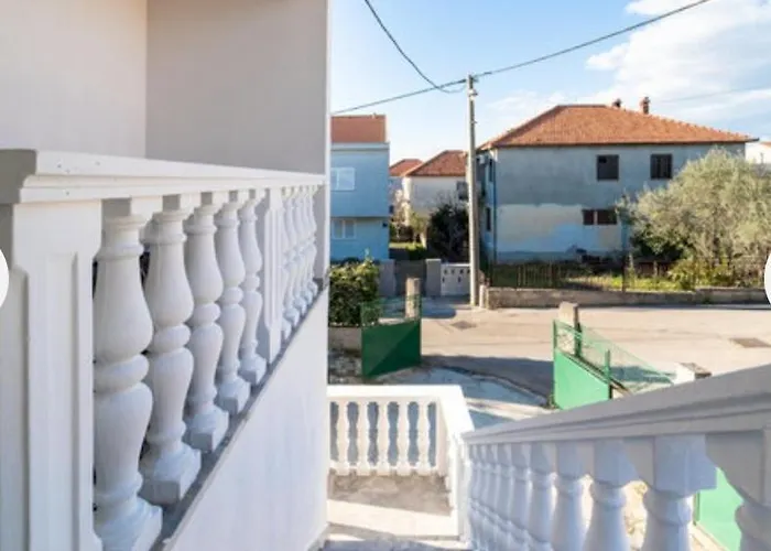 Frle 2 Apartament Zadar